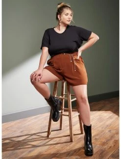 HUNIVERS Her Universe Black Crewneck Favorite T-Shirt Plus Size -HER SHOP unnamed file 114