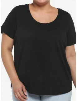 HUNIVERS Her Universe Black Scoop Neck Favorite T-Shirt Plus Size